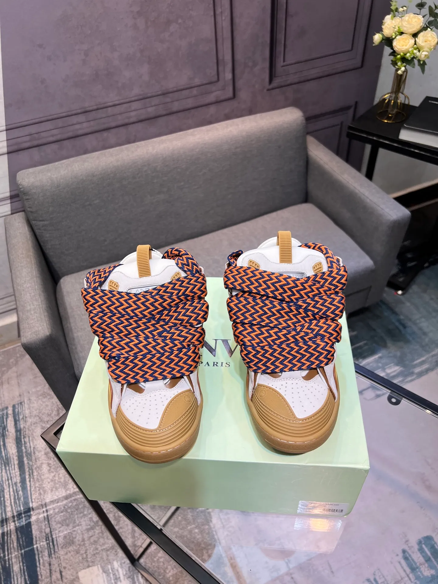 Men's men's shoes💰780 [LANVIN] Latest lace-up fashionable casual sneakers for couples High-quality CLAY couple series‼ ️ The latest trendy products of the season 🌈Many bloggers have planted grass and purchased the original open-mold customization. The upper and outsole are sewn with mark threads without edge sealing. Multiple material splicing combination design. Very versatile for fashionable and casual wear. Comfortable on the feet. Recommended for self-retention (upper cowhide + cow suede + breathable mesh) inner foot pad cowhide exclusive original open-mold clear logo rubber outsole ⚠️36-44 yards (45 custom-made)